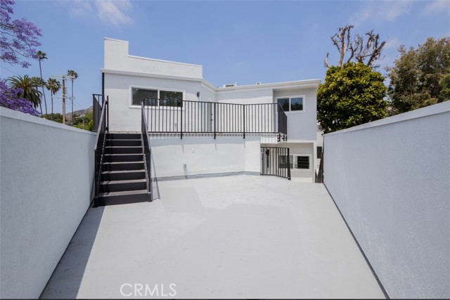 Detail Gallery Image 21 of 24 For 1346 N Stanley Ave #1,  Los Angeles,  CA 90046 - 4 Beds | 4/1 Baths