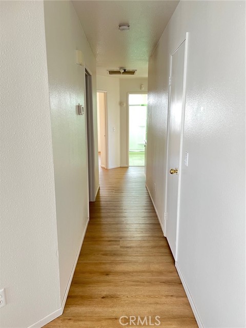 Detail Gallery Image 8 of 21 For 14351 via Roca, Victorville,  CA 92392 - 4 Beds | 2 Baths