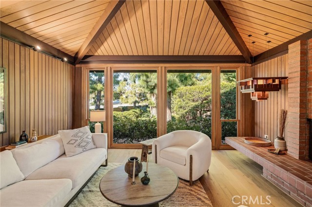 Image 1 of 32 For 15 Margate Square