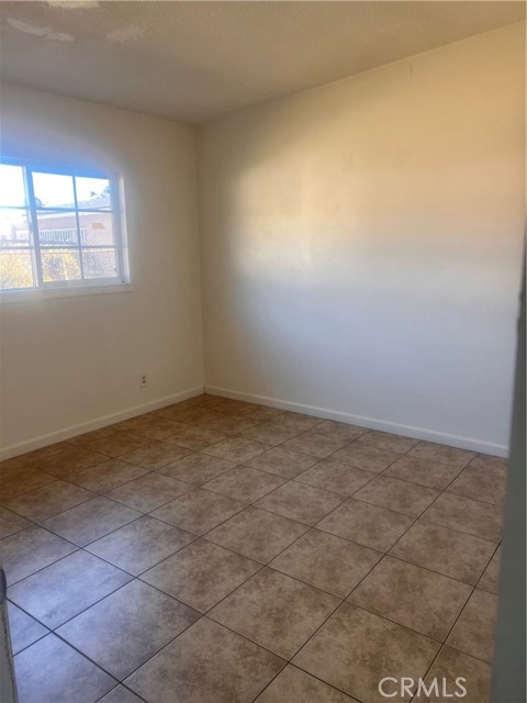 2016 E 117th Street, Los Angeles CA: https://media.crmls.org/medias/1ade2a63-b612-405d-9718-356838a39058.jpg