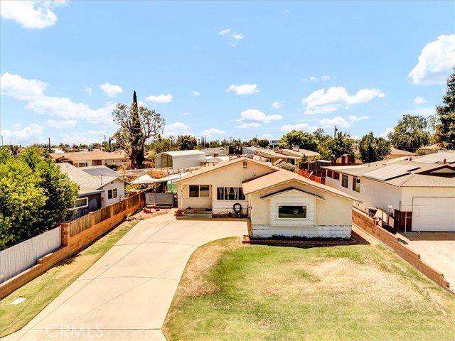 4825 Putter Lane, Bakersfield CA: https://media.crmls.org/medias/1ade6eb0-a32d-4498-a076-39a75a5a642e.jpg