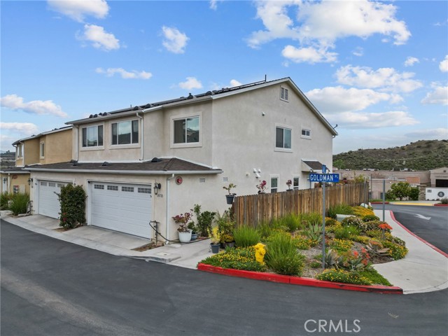26120 Goldman Place, Saugus CA: https://media.crmls.org/medias/1ae08680-5277-4b2c-b72d-5b8b0ed3ff52.jpg