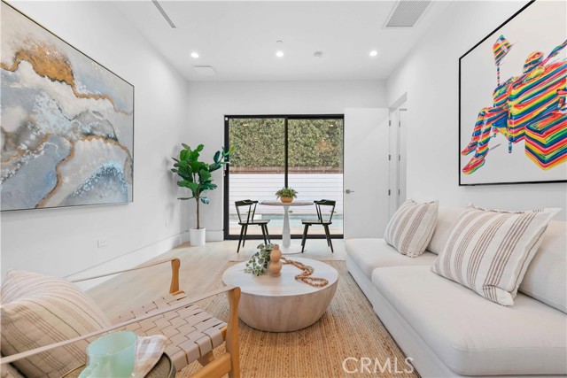 Detail Gallery Image 42 of 49 For 4532 Katherine, Sherman Oaks,  CA 91423 - 6 Beds | 6/1 Baths