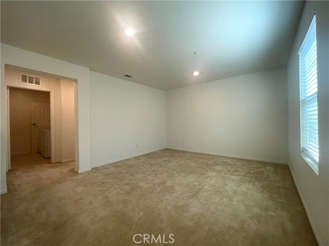 Detail Gallery Image 9 of 20 For 2076 E Bulletin Privado, Ontario,  CA 91764 - 4 Beds | 2/1 Baths