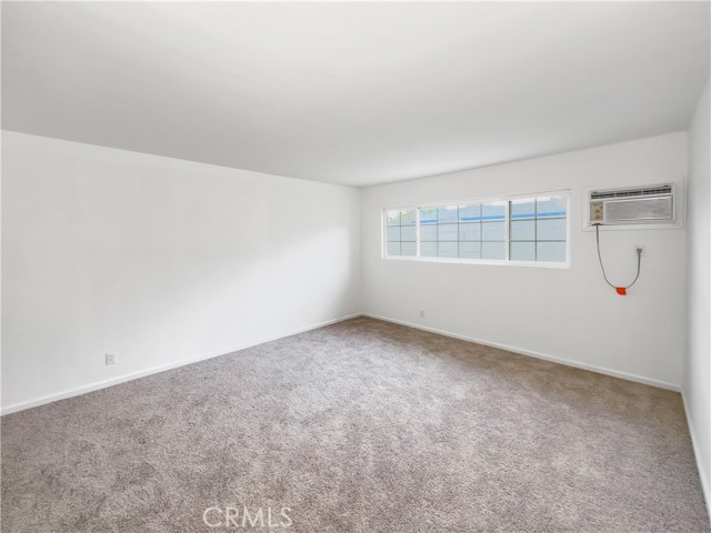 Detail Gallery Image 11 of 22 For 1626 W Pine St, Santa Ana,  CA 92703 - 3 Beds | 1/1 Baths