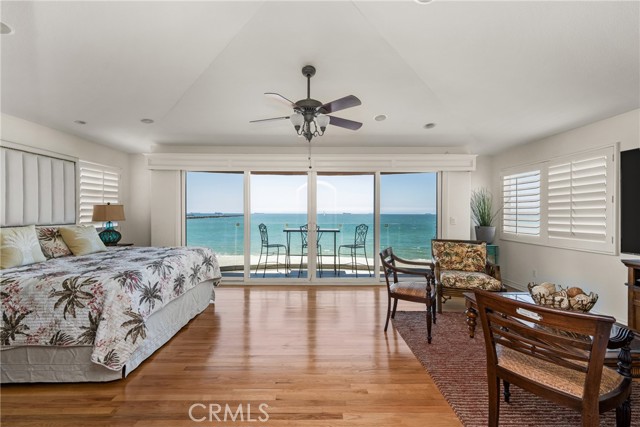 6915 E Seaside, Long Beach CA: https://media.crmls.org/medias/1ae1edd4-ab09-4285-8151-3bad87d45c1c.jpg