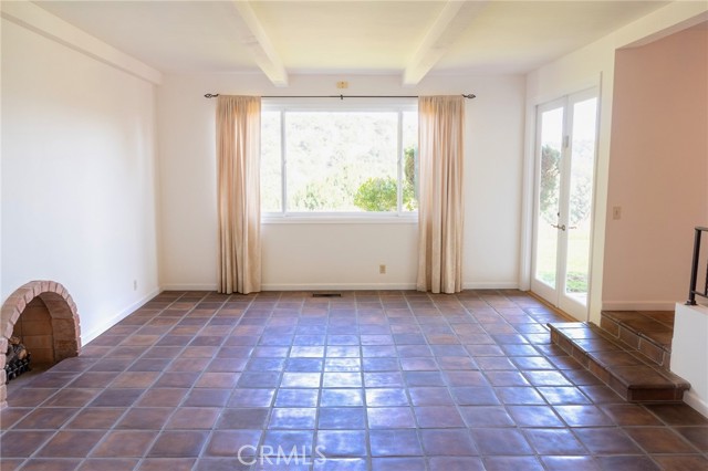 2604 Perkins Circle, Glendale CA: https://media.crmls.org/medias/1ae1ff3d-8721-4b01-a25b-d59980d7dba1.jpg