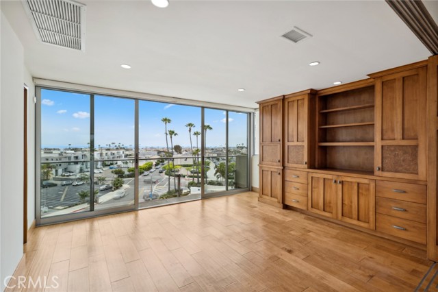 Detail Gallery Image 13 of 40 For 611 Lido Park Dr 5a,  Newport Beach,  CA 92663 - 2 Beds | 2 Baths