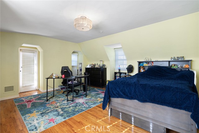 Detail Gallery Image 40 of 69 For 2964 Lombardy Rd, Pasadena,  CA 91107 - 4 Beds | 3 Baths