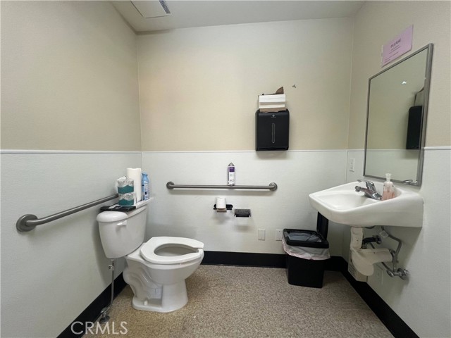  Commercial for Sale in Apple Valley, California