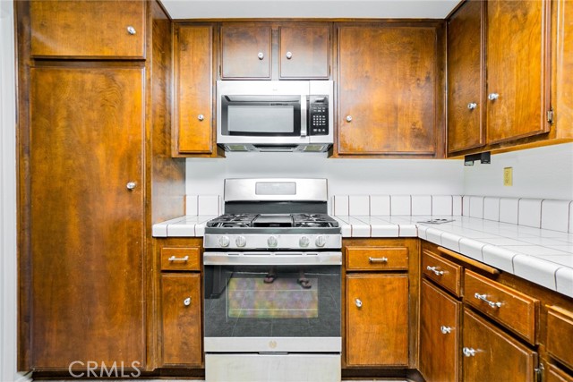 751 Santa Fe Court, San Dimas CA: https://media.crmls.org/medias/1ae350f0-b4ff-4446-94fd-52a92b28bc06.jpg
