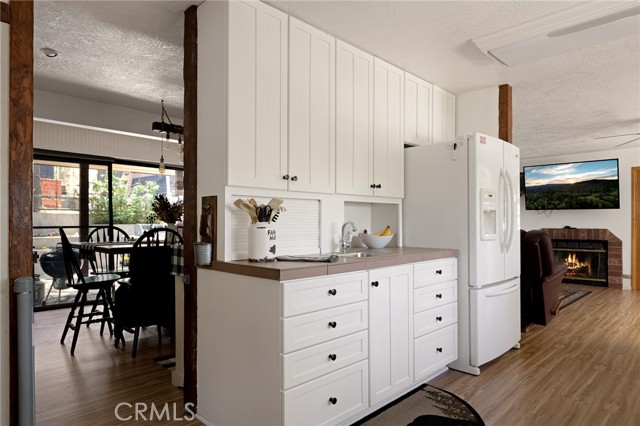 Detail Gallery Image 17 of 44 For 26249 Cedar Ln, Twin Peaks,  CA 92391 - 4 Beds | 3 Baths