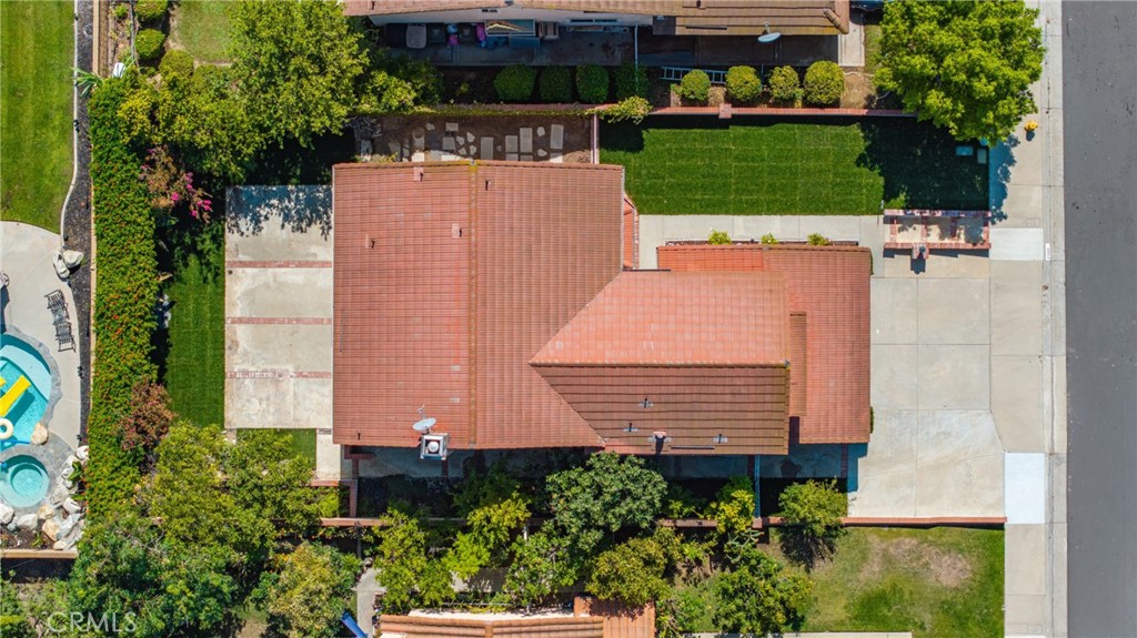 https://media.crmls.org/medias/1ae3cada-d550-4b0c-8051-48653743a030.jpg?preset=X-Large