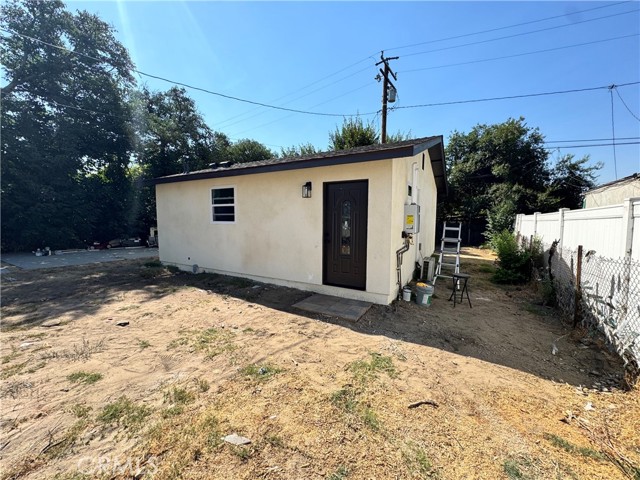 615 W 27th Street, San Bernardino CA: https://media.crmls.org/medias/1ae42cf6-4a1e-449d-af98-9728351f541c.jpg