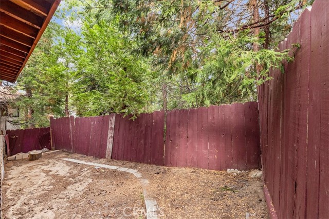 619 Rose, Twin Peaks CA: https://media.crmls.org/medias/1ae44e97-e529-4aee-997d-e93dec73aeec.jpg