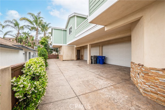 2018 Manhattan Beach Boulevard, Redondo Beach, California 90278, 4 Bedrooms Bedrooms, ,3 BathroomsBathrooms,Residential,Sold,Manhattan Beach,SB23091899