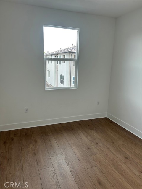 Detail Gallery Image 11 of 24 For 1700 E Park #8, Anaheim,  CA 92805 - 3 Beds | 2/1 Baths