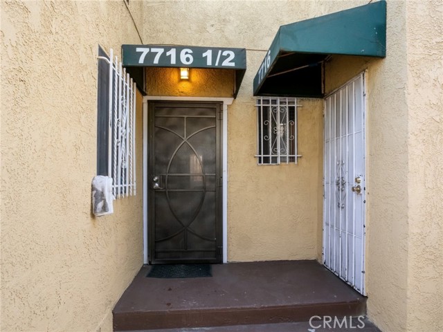 7714 S Broadway, Los Angeles CA: https://media.crmls.org/medias/1ae683b4-9e8a-414f-bb36-fd54a5a616bc.jpg