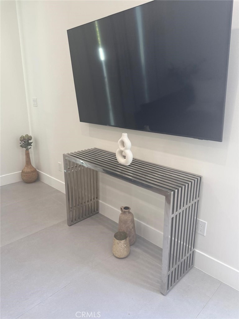 MLS #SR25260381 image #5