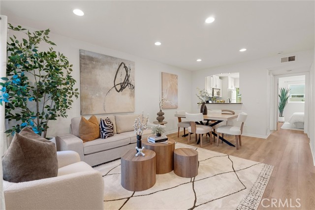 Front Image Thumbnail for CROC25263757