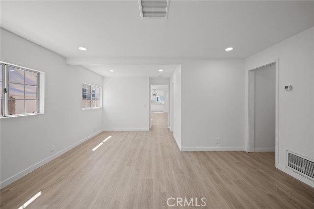 Detail Gallery Image 32 of 42 For 7445 Balcom Ave, Reseda,  CA 91335 - 4 Beds | 2 Baths