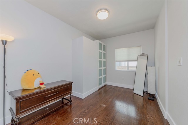 Detail Gallery Image 20 of 39 For 3015 Edgehill Dr, Los Angeles,  CA 90018 - – Beds | – Baths