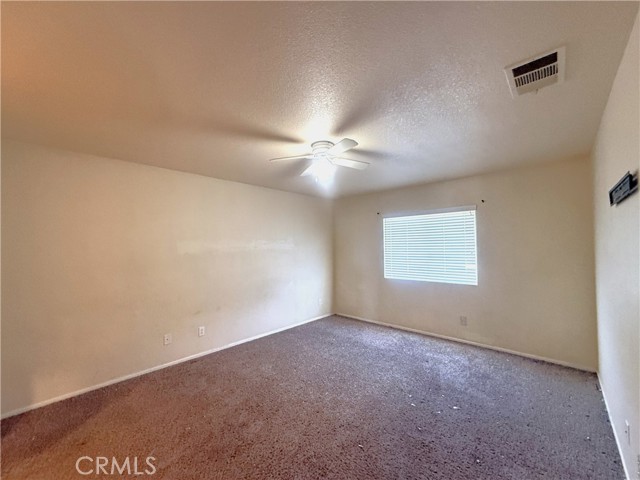 Detail Gallery Image 15 of 24 For 45572 Robinson Dr, Lancaster,  CA 93535 - 5 Beds | 3 Baths