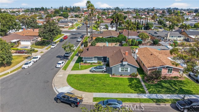 Detail Gallery Image 3 of 43 For 1575 W Edithia, Anaheim,  CA 92802 - 3 Beds | 2 Baths