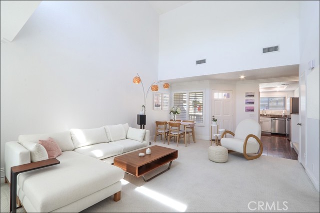 12 Stoneglen, Aliso Viejo CA: https://media.crmls.org/medias/1aeb8d4e-8bea-43a9-8b31-ea3190739bfc.jpg