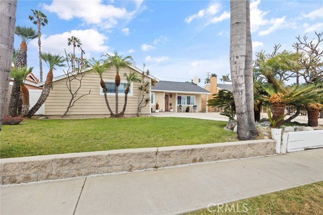 17031 Rotterdam Ln, Huntington Beach, CA 92647