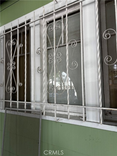 Detail Gallery Image 3 of 7 For 552 Cypress Ave, Los Angeles,  CA 90065 - – Beds | – Baths