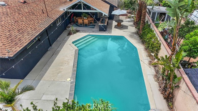 8975 Driftwood Dr, Riverside CA: https://media.crmls.org/medias/1aecb263-e4b6-4caa-add6-f4dc673f98ce.jpg