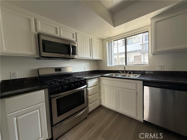 Detail Gallery Image 12 of 26 For 5250 Colodny Dr #22,  Agoura Hills,  CA 91301 - 1 Beds | 1/1 Baths