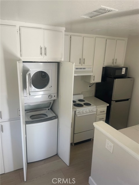 Detail Gallery Image 19 of 26 For 3703 Country Oaks Loop #B,  Ontario,  CA 91761 - 1 Beds | 1 Baths