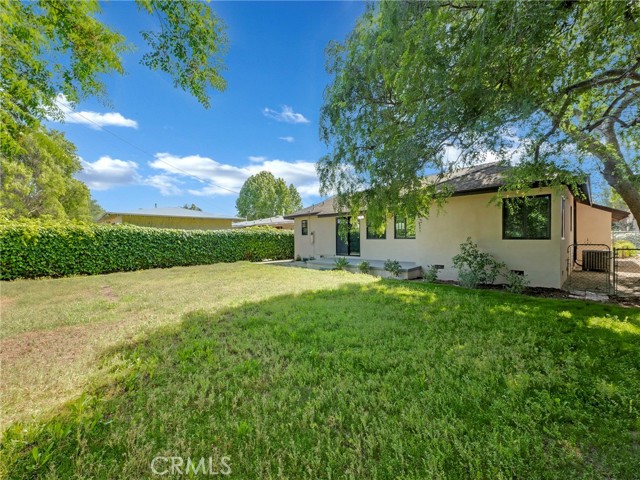 Detail Gallery Image 21 of 22 For 10050 Gloria Ave, Granada Hills,  CA 91343 - 3 Beds | 2/1 Baths
