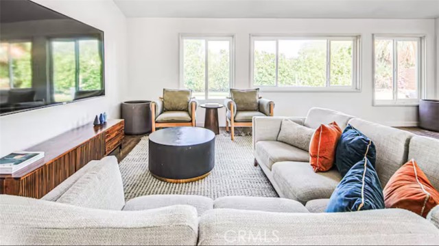 1874 N Los Alamos Road, Palm Springs CA: https://media.crmls.org/medias/1aeda824-04b5-4164-b927-641ffa2d58b1.jpg