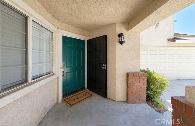 Detail Gallery Image 4 of 40 For 951 Acorn Ln, Corona,  CA 92878 - 3 Beds | 2/1 Baths