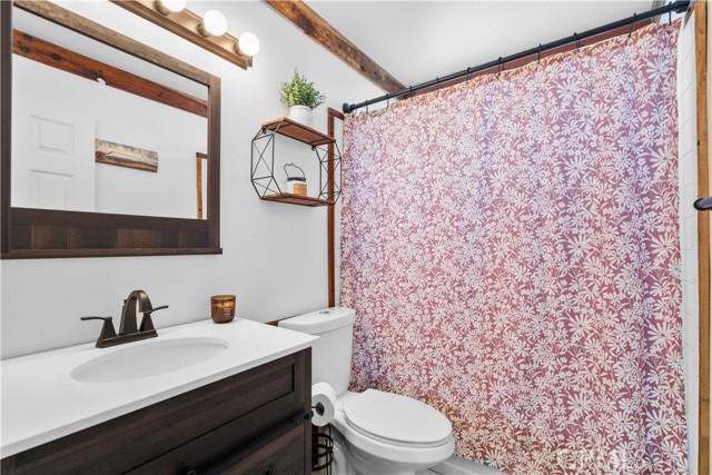 19692 Rowan Avenue, Rialto CA: https://media.crmls.org/medias/1aedc9dd-b9b4-438c-b0e4-6017676b58c7.jpg