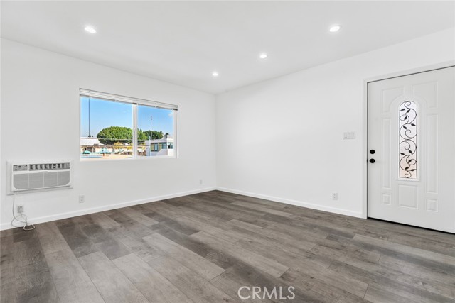 142 S Savannah Street, Los Angeles CA: https://media.crmls.org/medias/1aee7e3b-0e08-4d2c-a3b0-7933ada50f8e.jpg