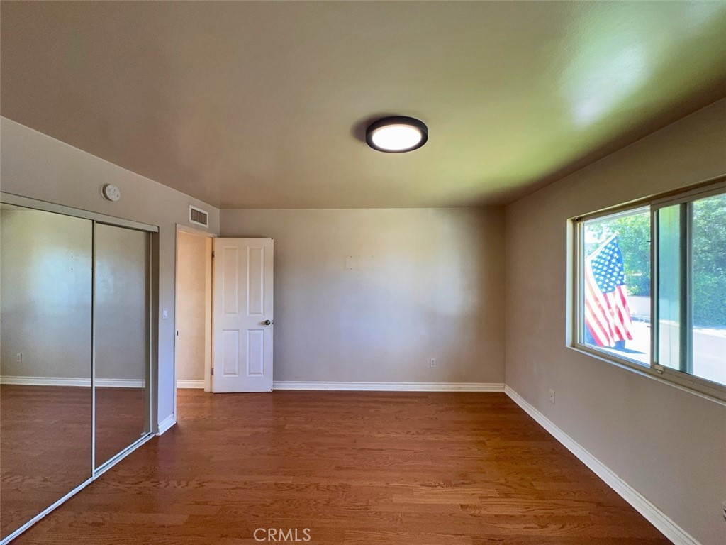 https://media.crmls.org/medias/1aeea0d1-3489-429b-a4b9-ab6dd08d7270.jpg?preset=X-Large