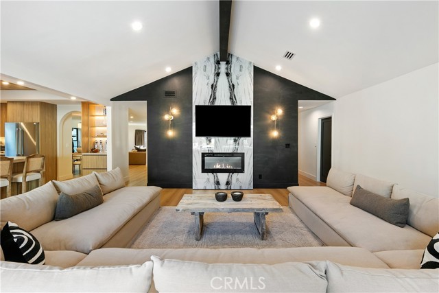 Detail Gallery Image 51 of 75 For 22269 Avenue San Luis, Woodland Hills,  CA 91364 - 5 Beds | 5/1 Baths