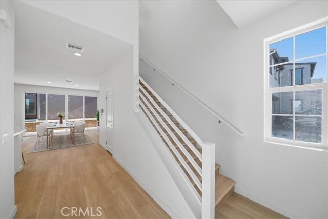 Detail Gallery Image 2 of 24 For 4813 Arroyo Run, Moorpark,  CA 93021 - 4 Beds | 3 Baths