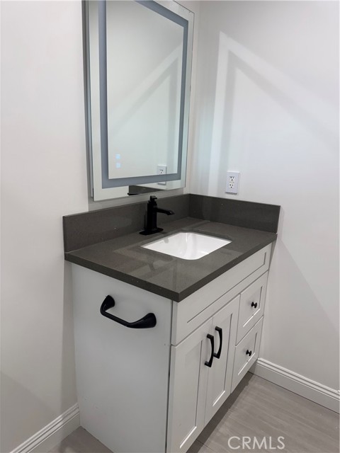 Detail Gallery Image 4 of 4 For 8015 Sterling Dr, Huntington Beach,  CA 92626 - 1 Beds | 1 Baths