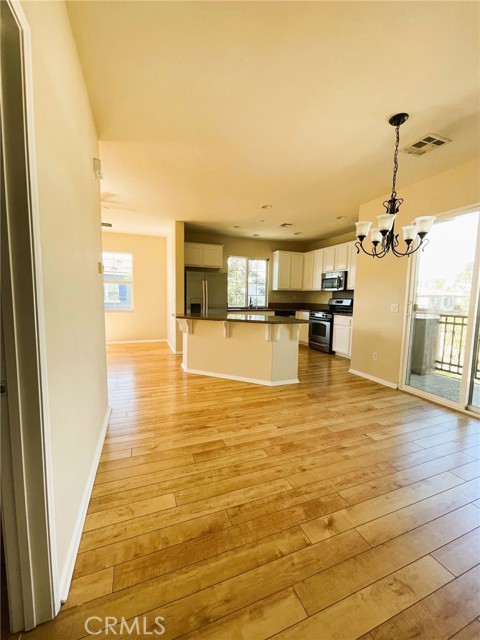 Image 4 of 12 For 26303 Iris Avenue F