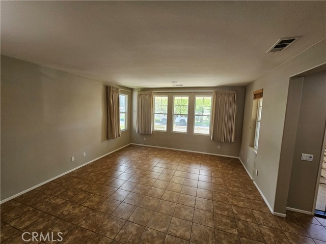 Detail Gallery Image 6 of 37 For 28882 Lakefront, Temecula,  CA 92591 - 3 Beds | 2/1 Baths