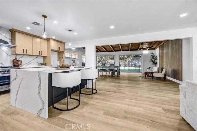 Detail Gallery Image 4 of 21 For 1320 1320 Hastings Ranch Dr, Pasadena,  CA 91107 - 3 Beds | 2 Baths