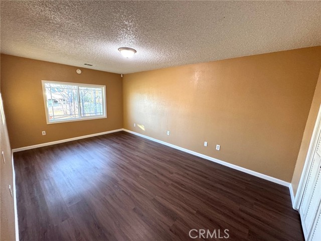 Detail Gallery Image 11 of 13 For 18393 Catalpa St, Hesperia,  CA 92345 - 2 Beds | 1 Baths