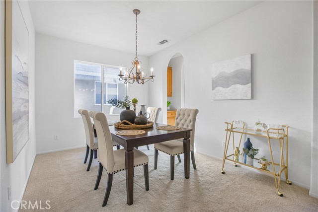 Detail Gallery Image 13 of 39 For 33422 Scarborough, Temecula,  CA 92592 - 5 Beds | 3/1 Baths