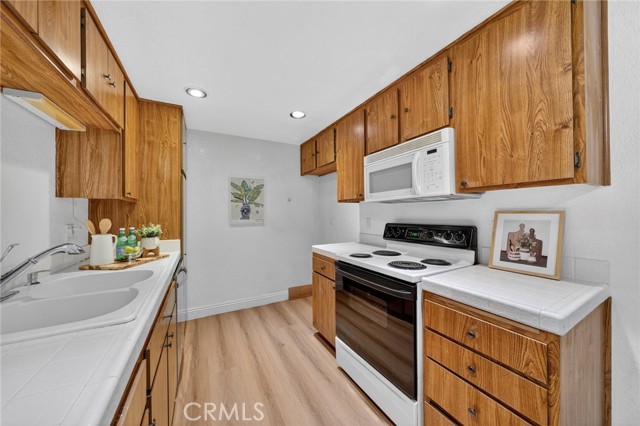 Detail Gallery Image 13 of 38 For 20702 El Toro #16,  Lake Forest,  CA 92630 - 2 Beds | 2 Baths