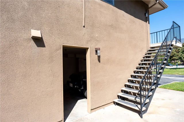 Detail Gallery Image 3 of 16 For 995 W Calle Del Cielo #4 #4,  Azusa,  CA 91702 - 2 Beds | 1 Baths